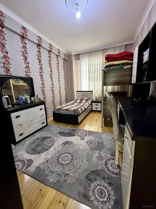 Satılır 3 otaqlı mənzil 128 m²