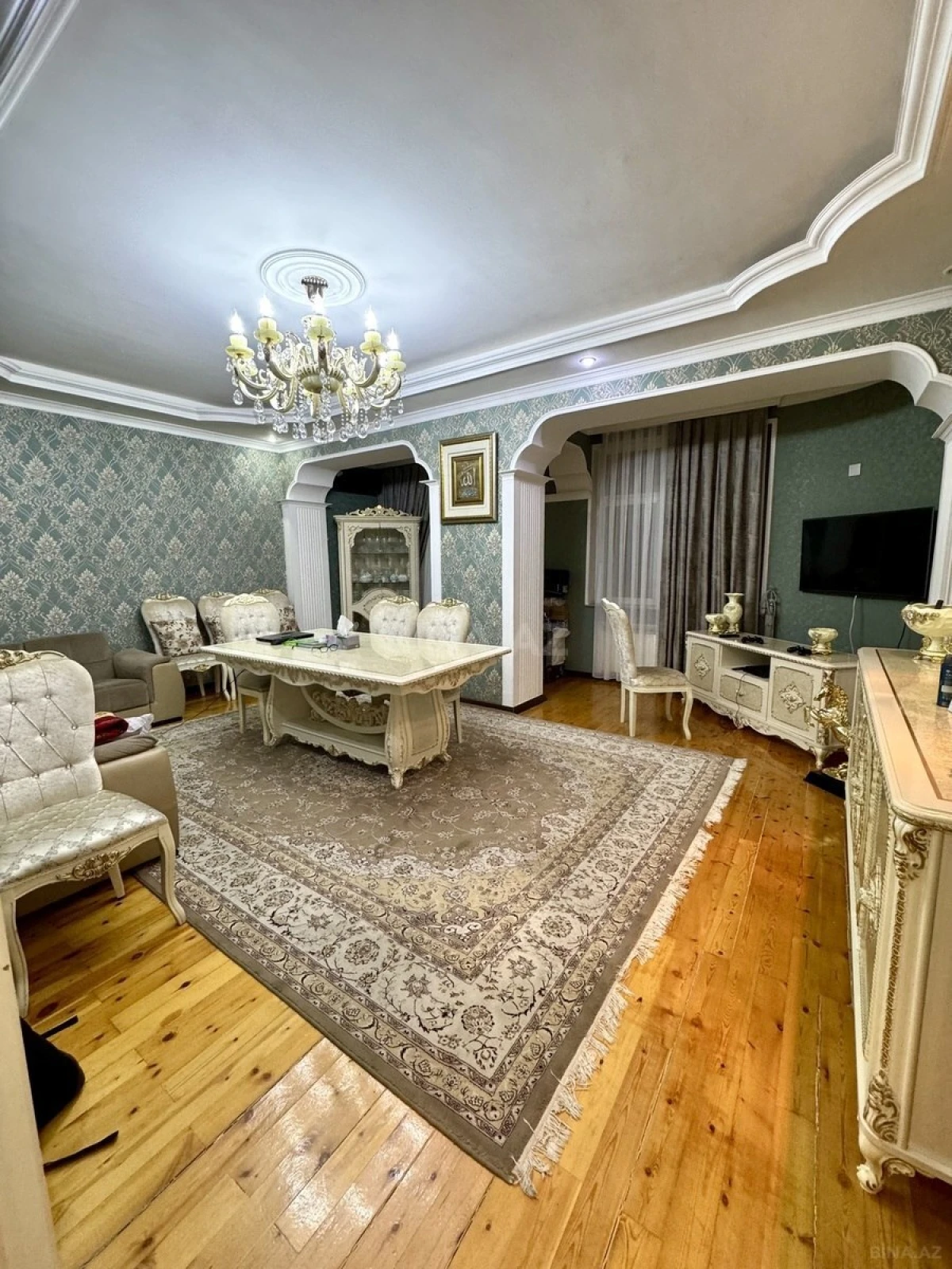Satılır 3 otaqlı mənzil 128 m²