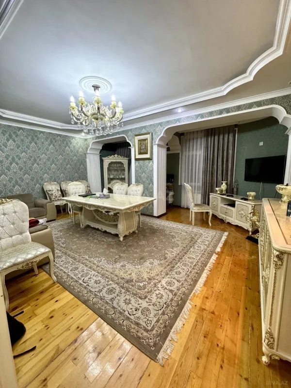 Satılır 3 otaqlı mənzil 128 m²