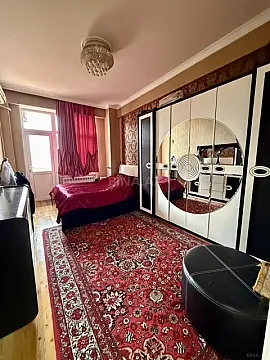 Satılır 3 otaqlı mənzil 128 m²