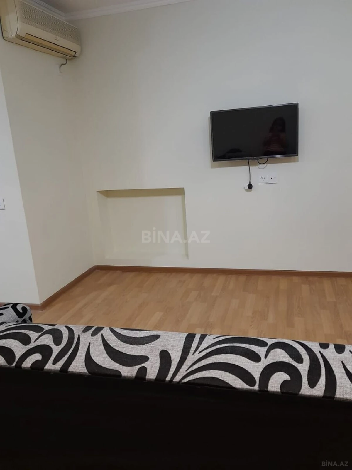 Kirayə verilir 2 otaqlı mənzil 50 m²