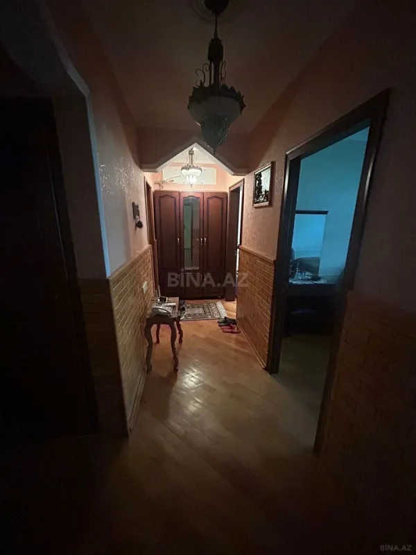Satılır 4 otaqlı mənzil 100 m²