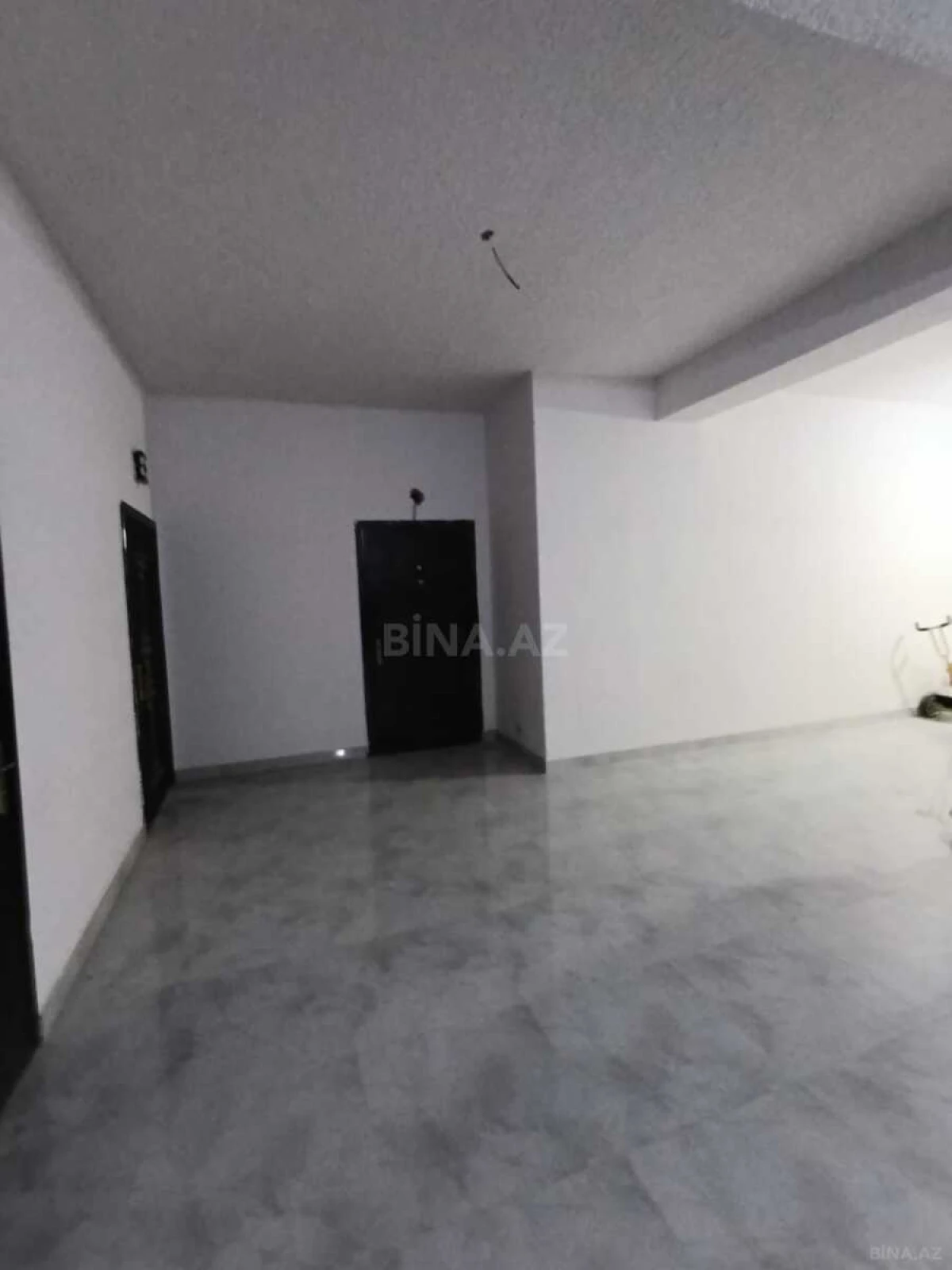 Satılır 3 otaqlı mənzil 76 m²