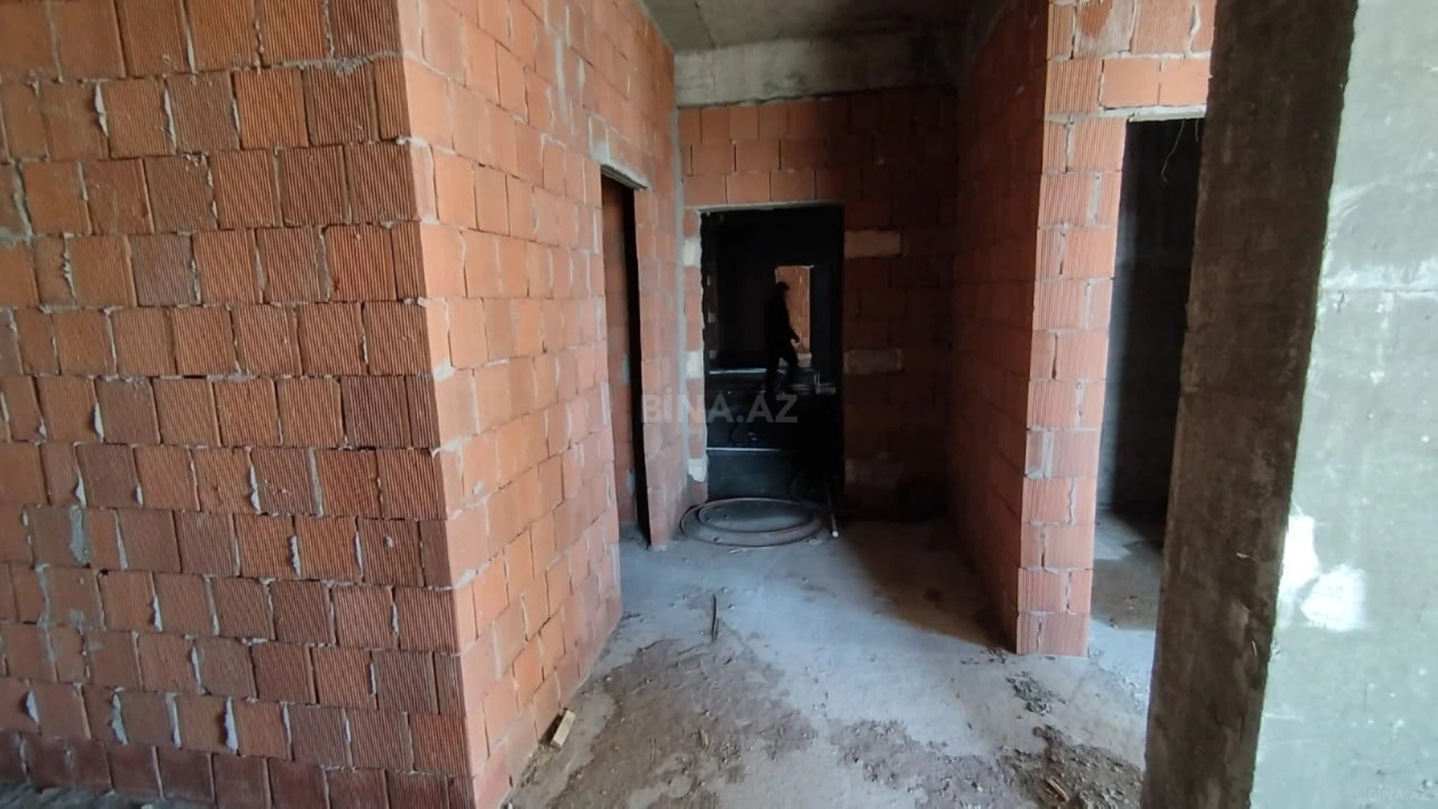 Satılır 2 otaqlı mənzil 90 m²