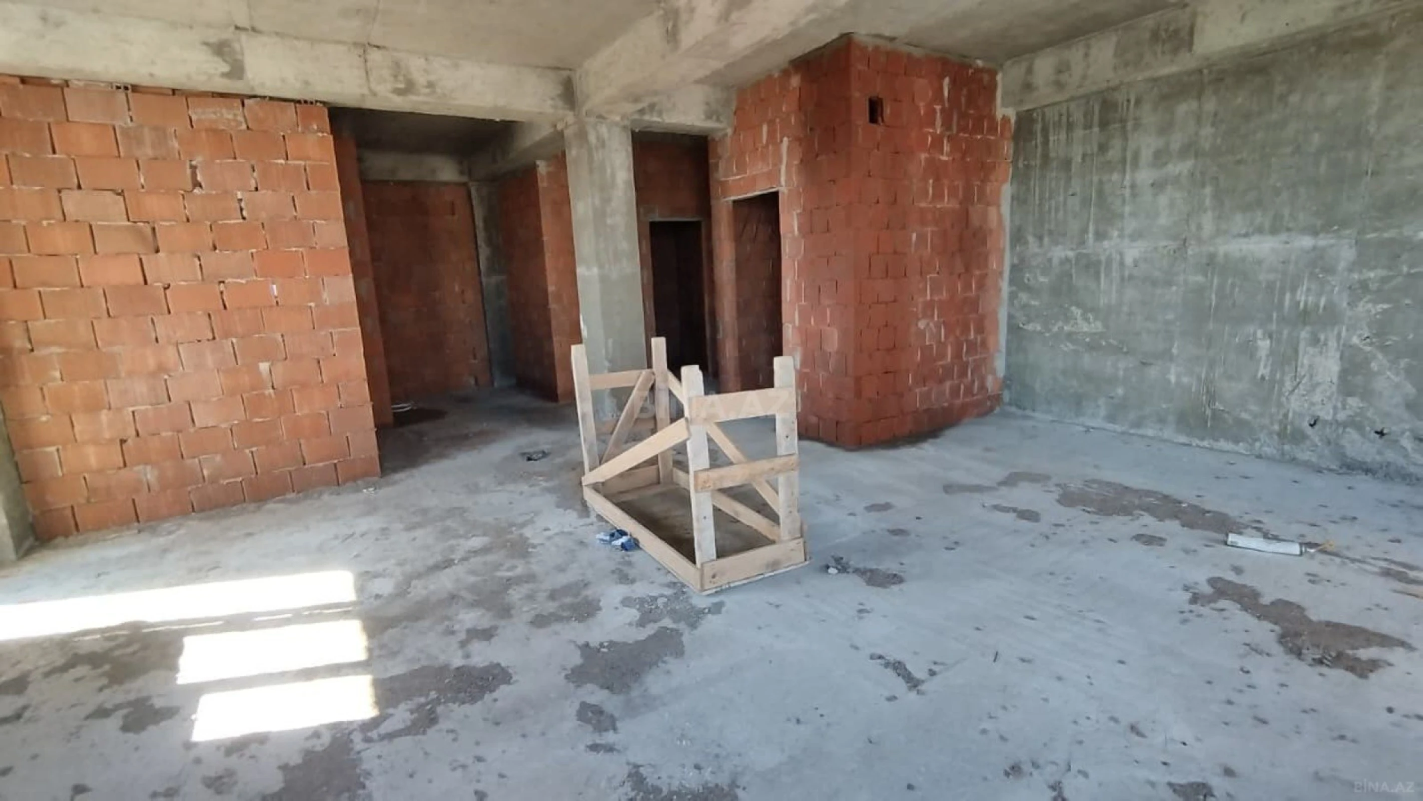 Satılır 2 otaqlı mənzil 90 m²