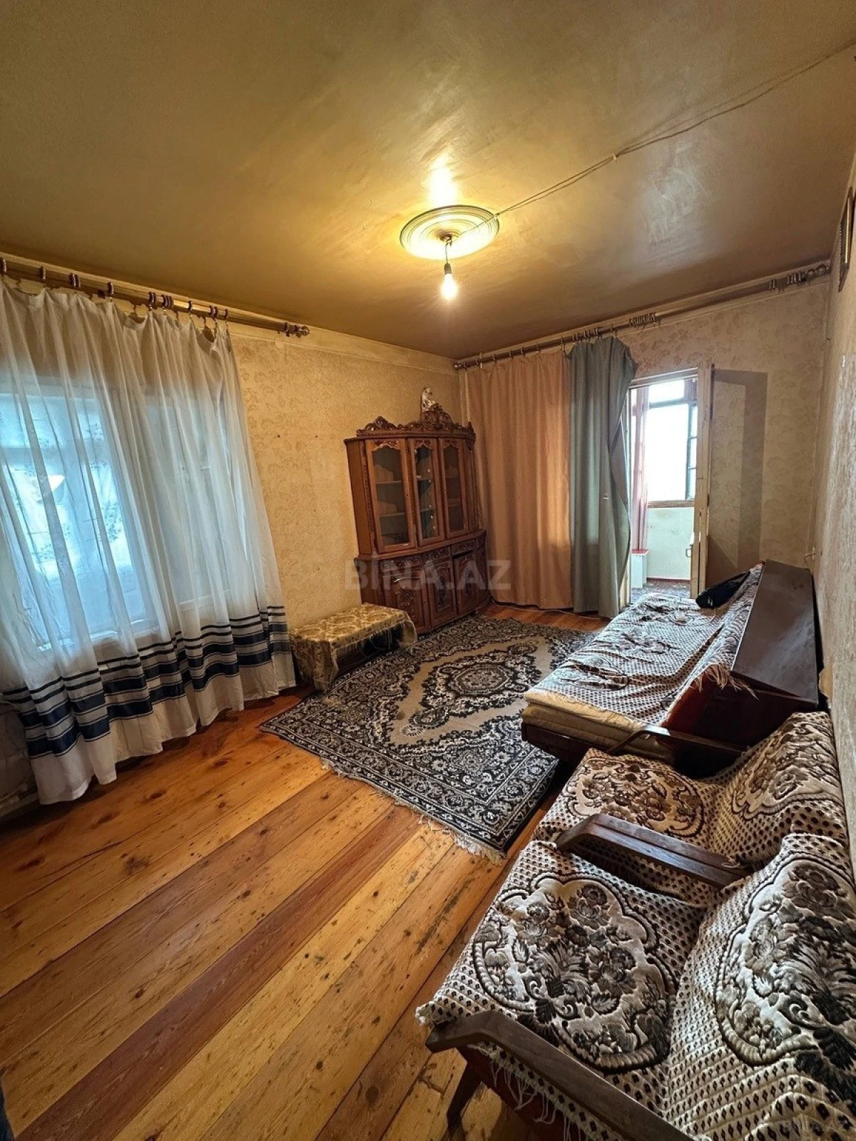 Kirayə verilir 2 otaqlı mənzil 45 m²