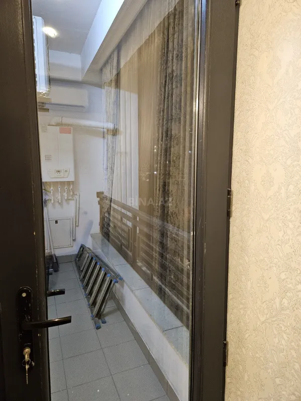 Kirayə verilir 2 otaqlı mənzil 86 m²