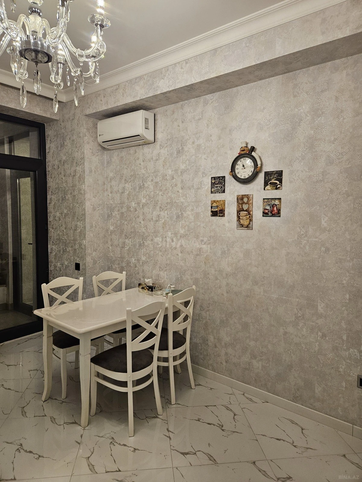 Kirayə verilir 2 otaqlı mənzil 86 m²