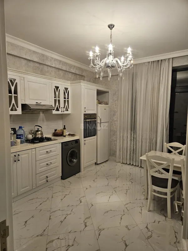 Kirayə verilir 2 otaqlı mənzil 86 m²