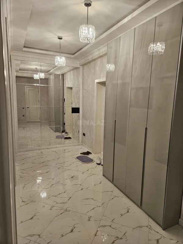 Kirayə verilir 2 otaqlı mənzil 86 m²