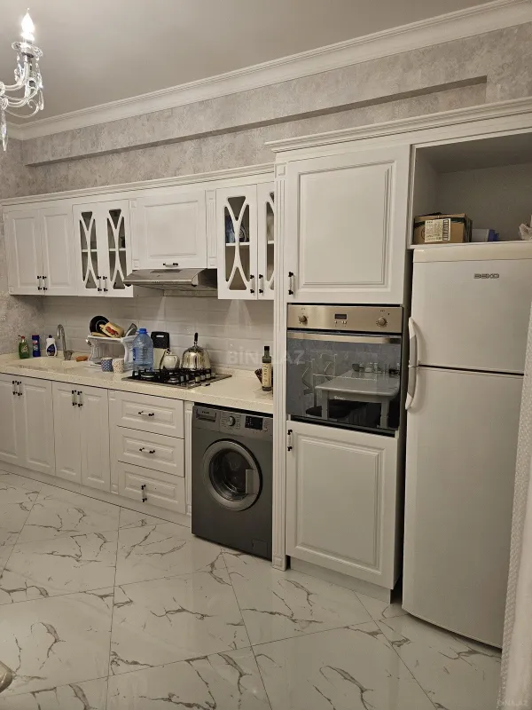 Kirayə verilir 2 otaqlı mənzil 86 m²