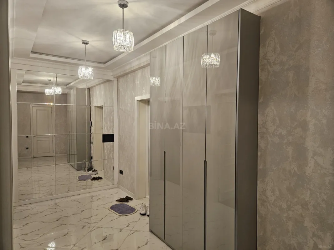 Kirayə verilir 2 otaqlı mənzil 86 m²