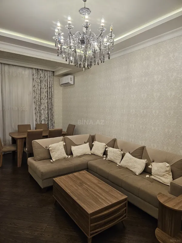 Kirayə verilir 2 otaqlı mənzil 86 m²