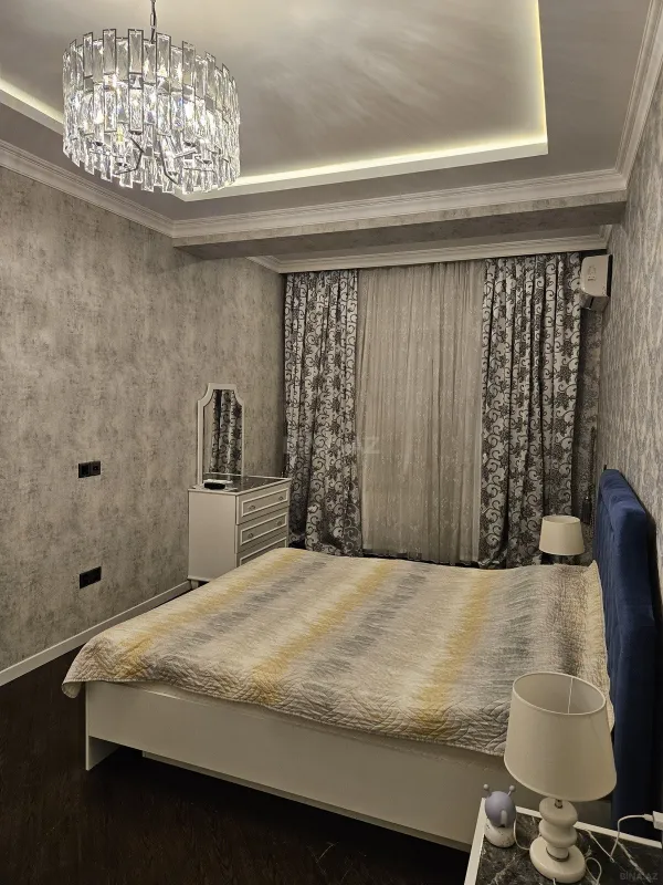 Kirayə verilir 2 otaqlı mənzil 86 m²