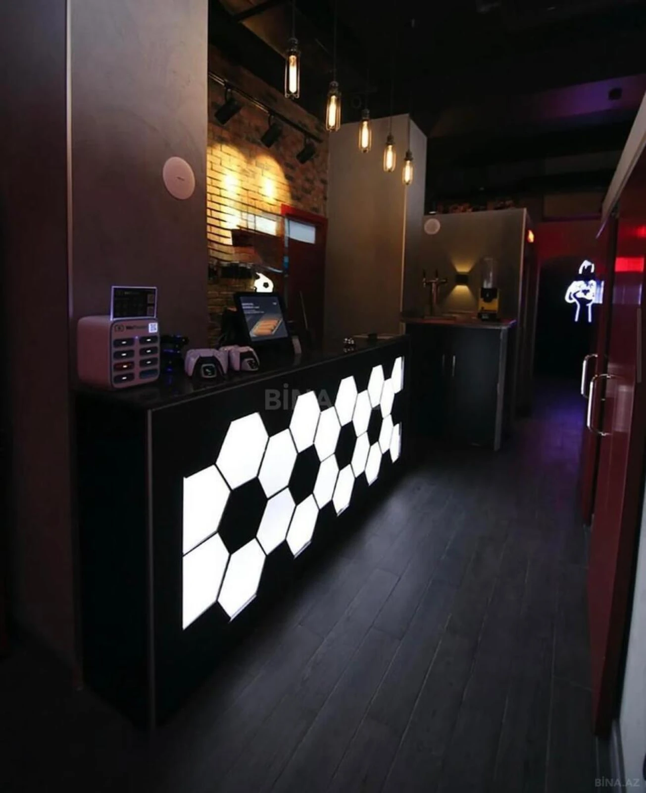 Satılır obyekt 250 m²