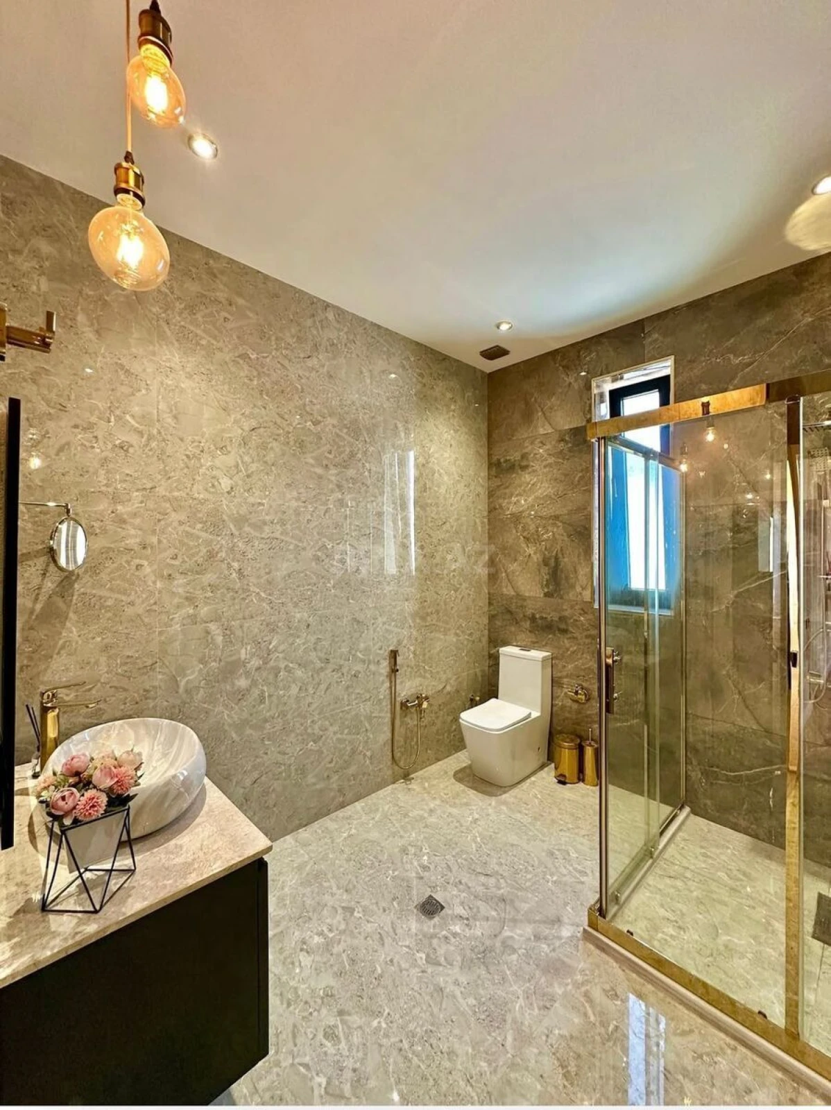 Satılır 4 otaqlı həyət evi 170 m²