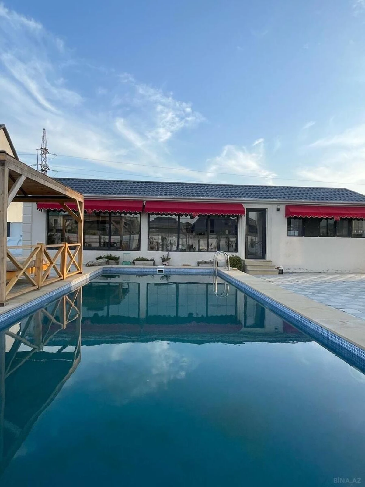 Kirayə verilir 5 otaqlı həyət evi 250 m²