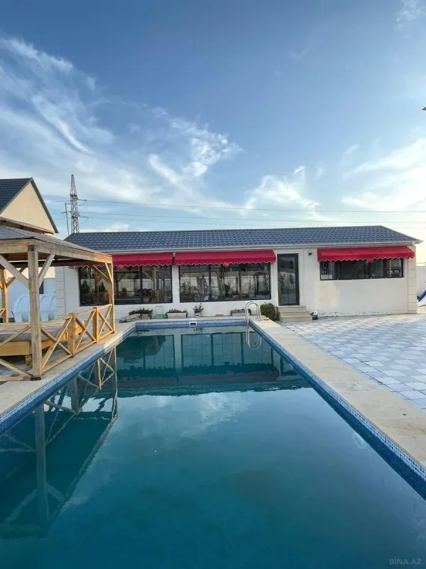 Kirayə verilir 5 otaqlı həyət evi 250 m²