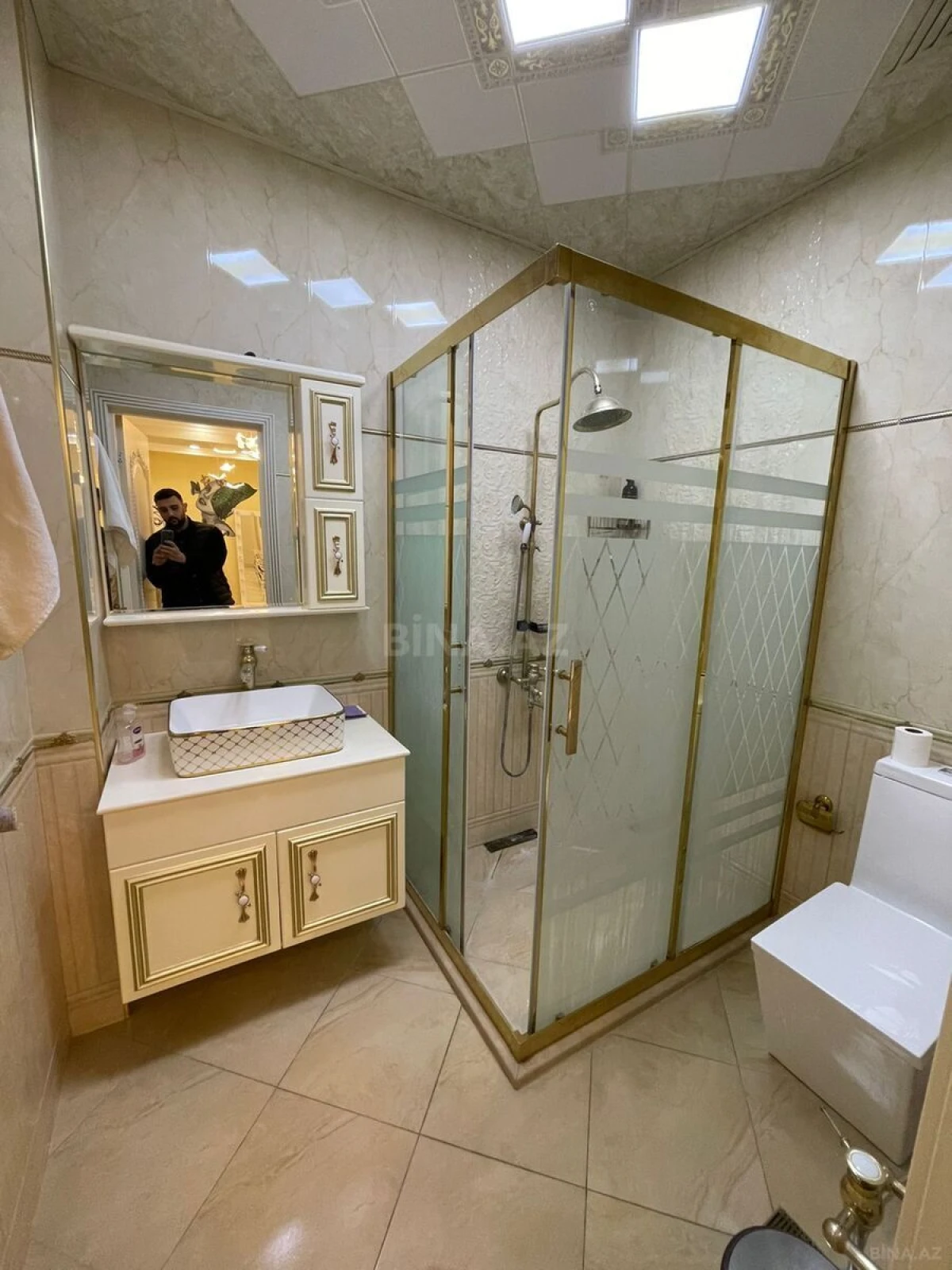 Satılır 3 otaqlı mənzil 140 m²