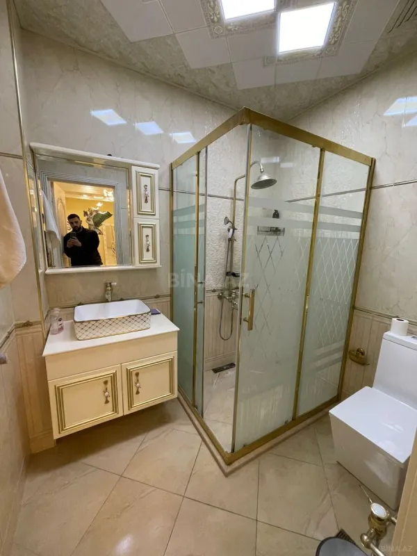 Satılır 3 otaqlı mənzil 140 m²