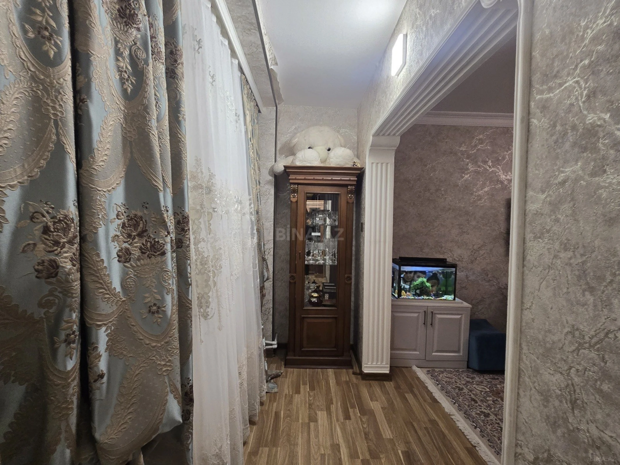 Satılır 4 otaqlı mənzil 90 m²