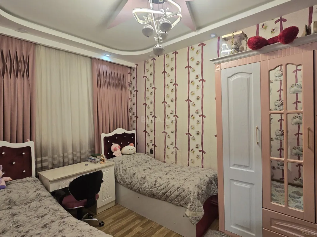 Satılır 4 otaqlı mənzil 90 m²