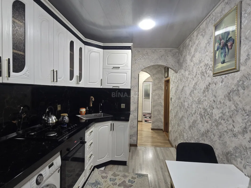 Satılır 4 otaqlı mənzil 90 m²