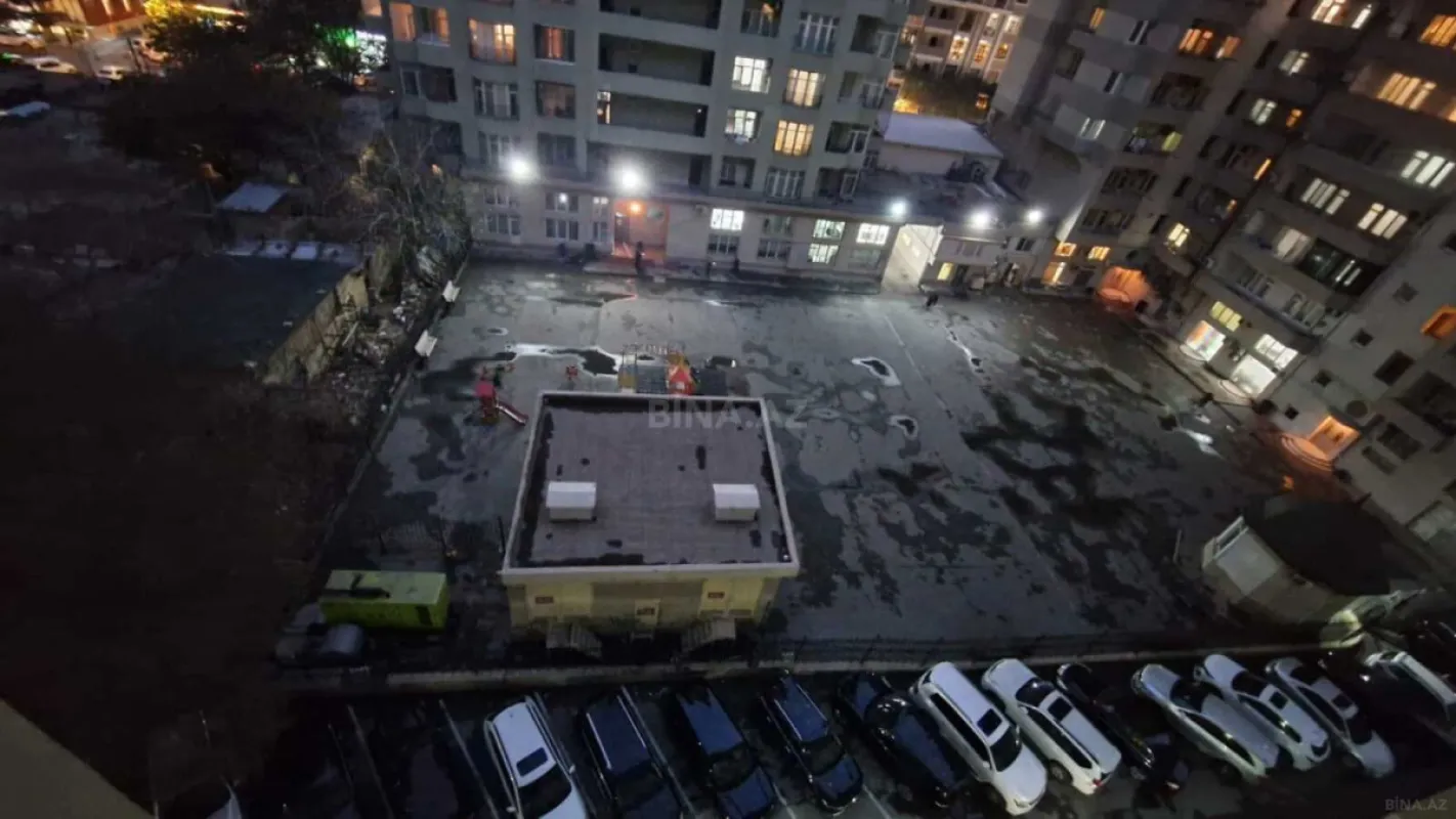 Satılır 3 otaqlı mənzil 125 m²