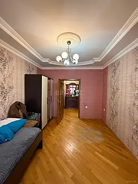 Satılır 3 otaqlı mənzil 82.9 m²