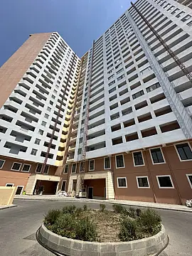 Satılır 2 otaqlı mənzil 111 m²