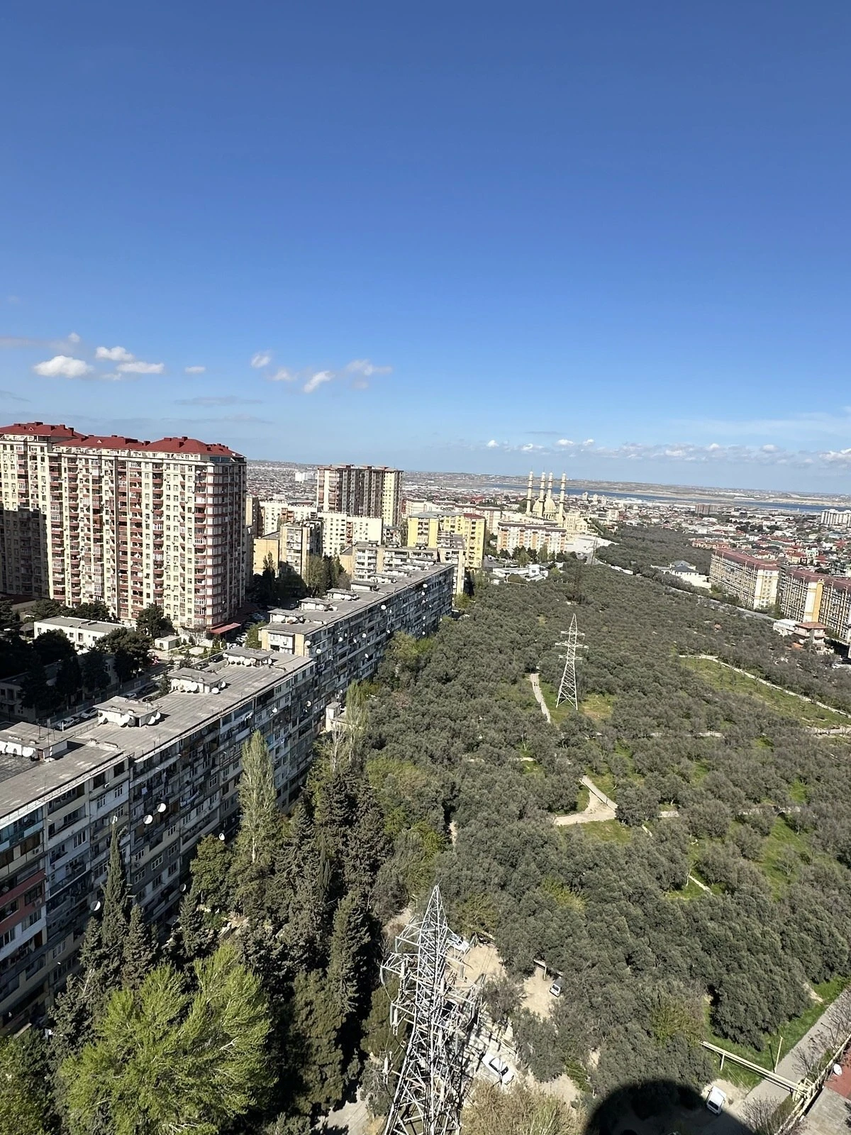 Satılır 2 otaqlı mənzil 111 m²