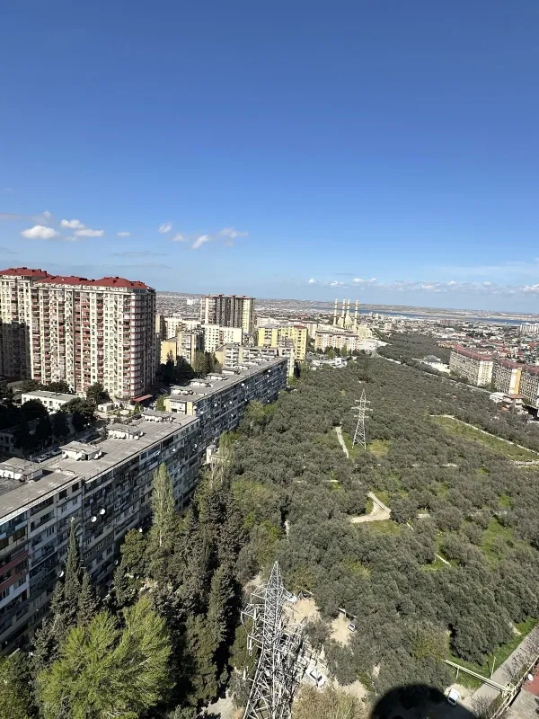 Satılır 2 otaqlı mənzil 111 m²