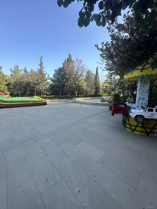 Satılır 2 otaqlı mənzil 111 m²