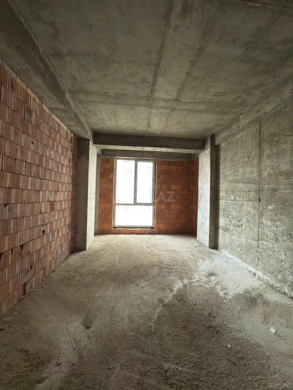 Satılır 2 otaqlı mənzil 76 m²