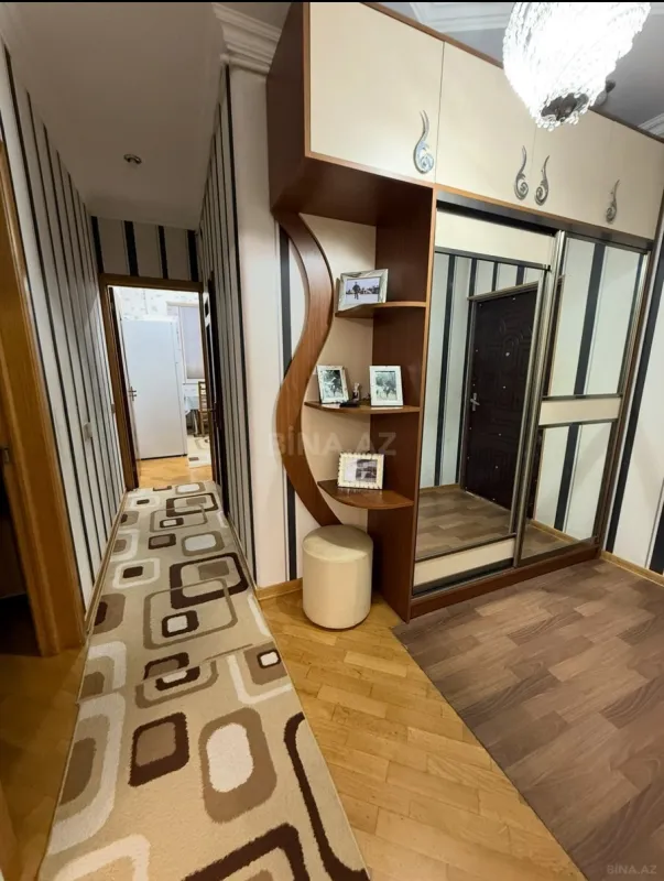 Satılır 3 otaqlı mənzil 95 m²