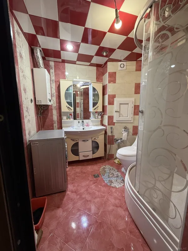 Satılır 3 otaqlı mənzil 95 m²