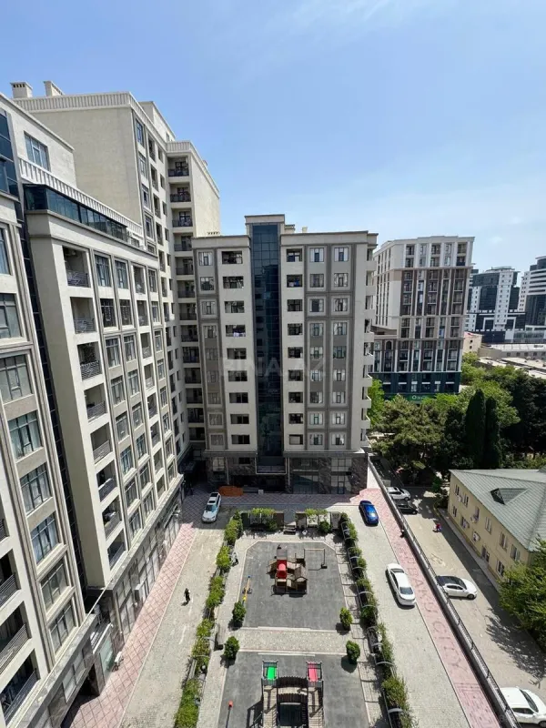 Satılır 2 otaqlı mənzil 77 m²