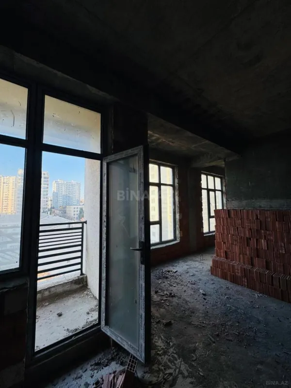 Satılır 2 otaqlı mənzil 77 m²