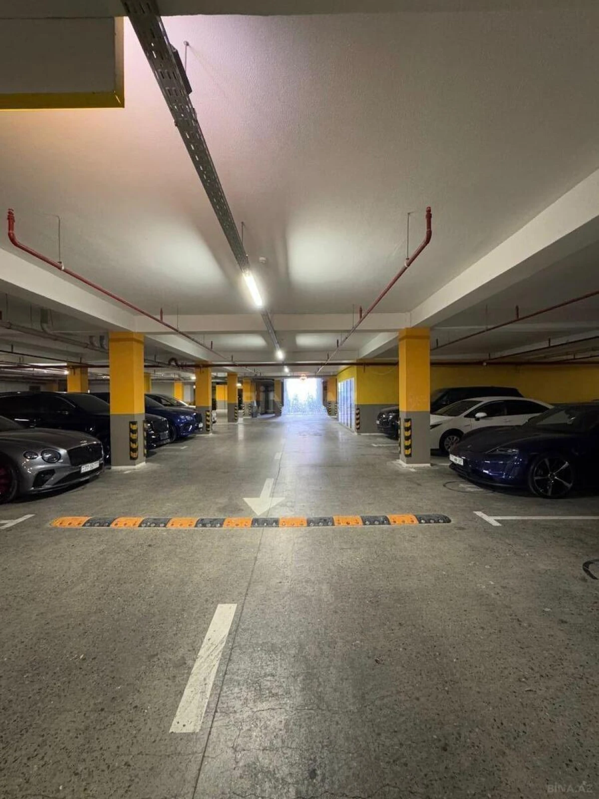 Satılır 2 otaqlı mənzil 77 m²