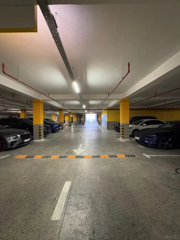 Satılır 2 otaqlı mənzil 77 m²