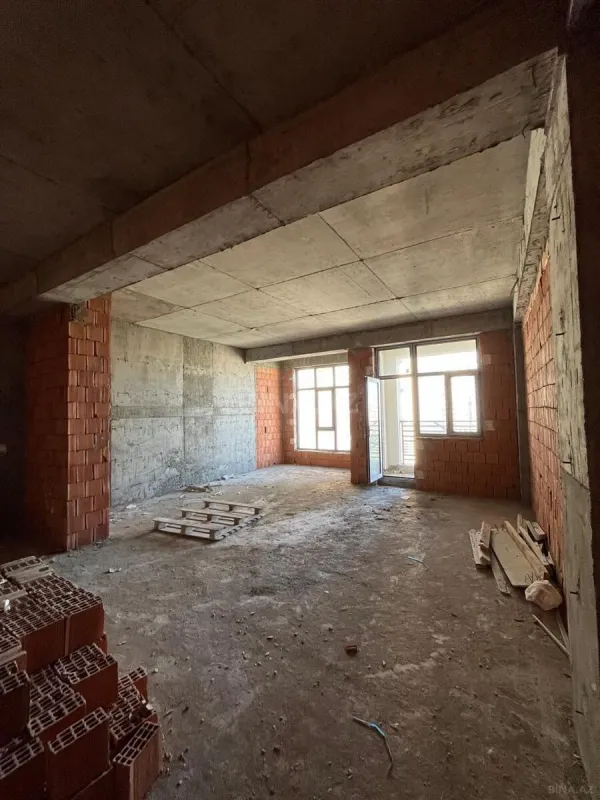 Satılır 2 otaqlı mənzil 77 m²