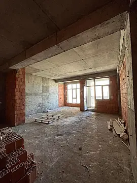 Satılır 2 otaqlı mənzil 77 m²