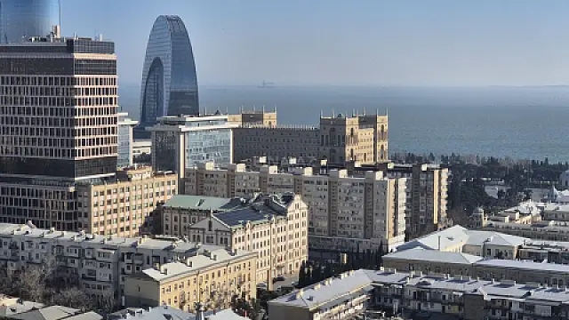 Satılır 4 otaqlı mənzil 225 m²