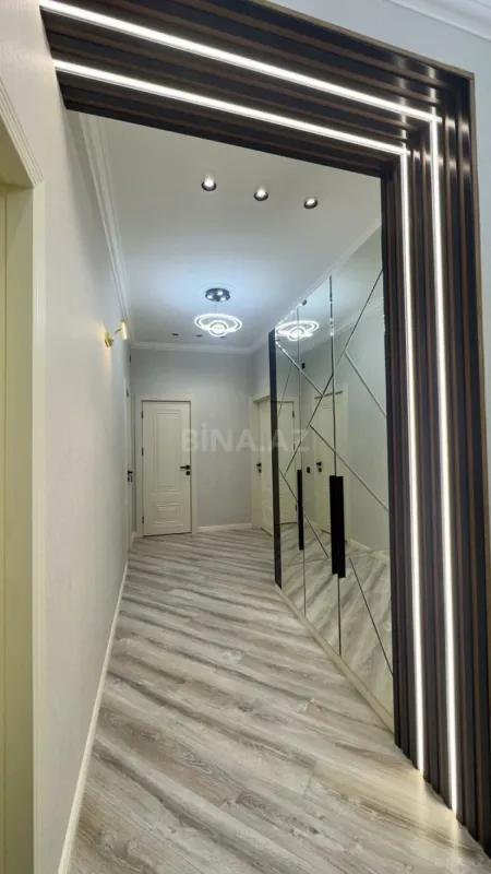 Satılır 3 otaqlı mənzil 106 m²