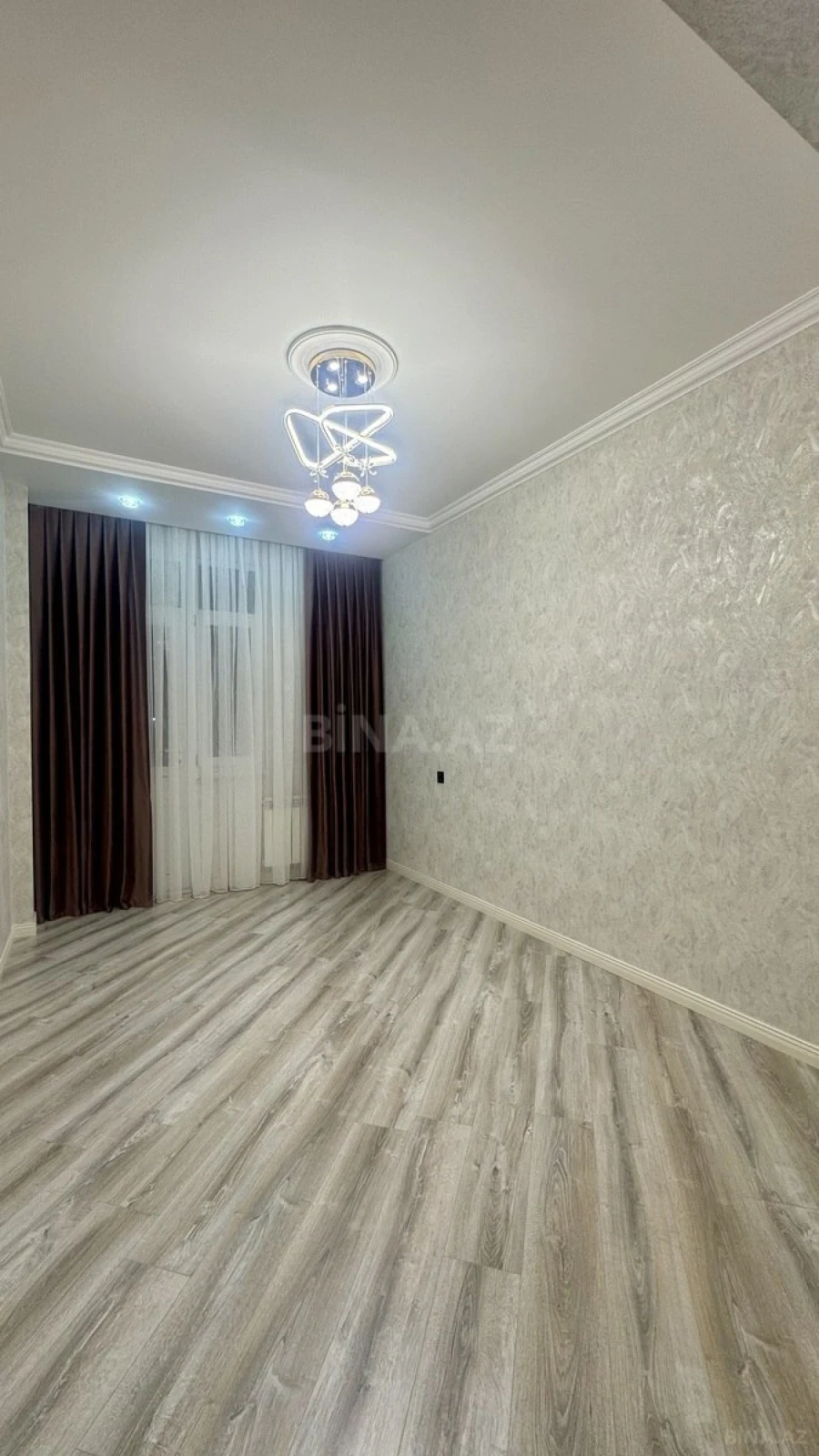 Satılır 3 otaqlı mənzil 106 m²