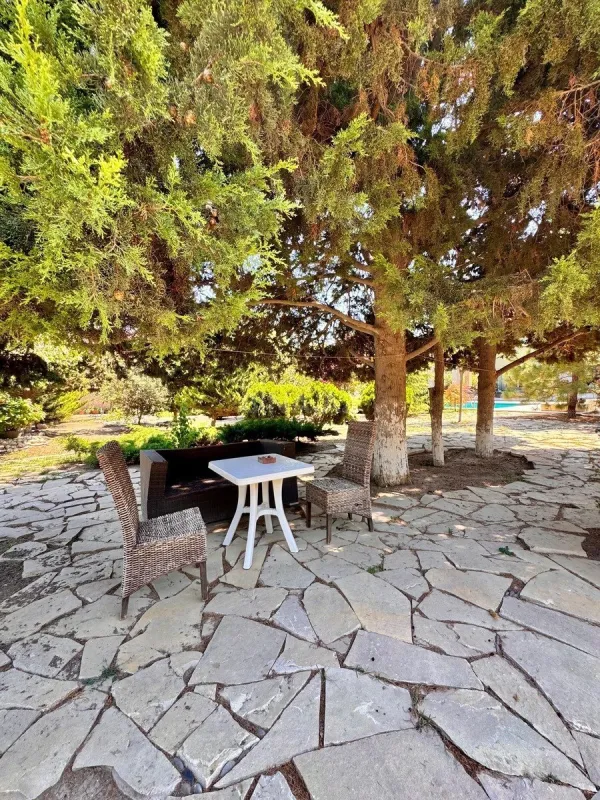 Satılır 10 otaqlı həyət evi 750 m²