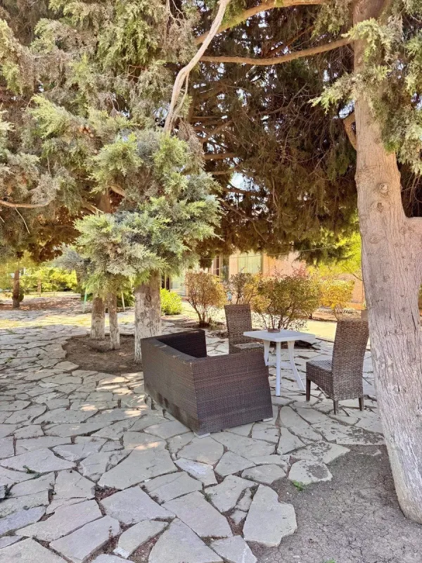 Satılır 10 otaqlı həyət evi 750 m²