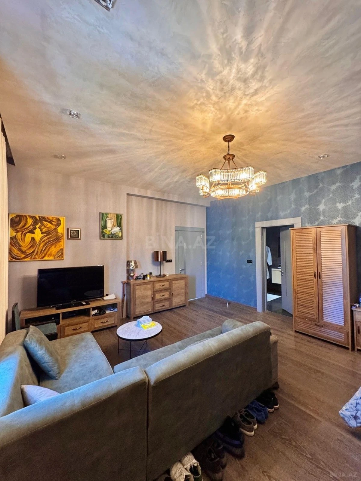 Satılır 10 otaqlı həyət evi 750 m²