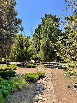 Satılır 10 otaqlı həyət evi 750 m²