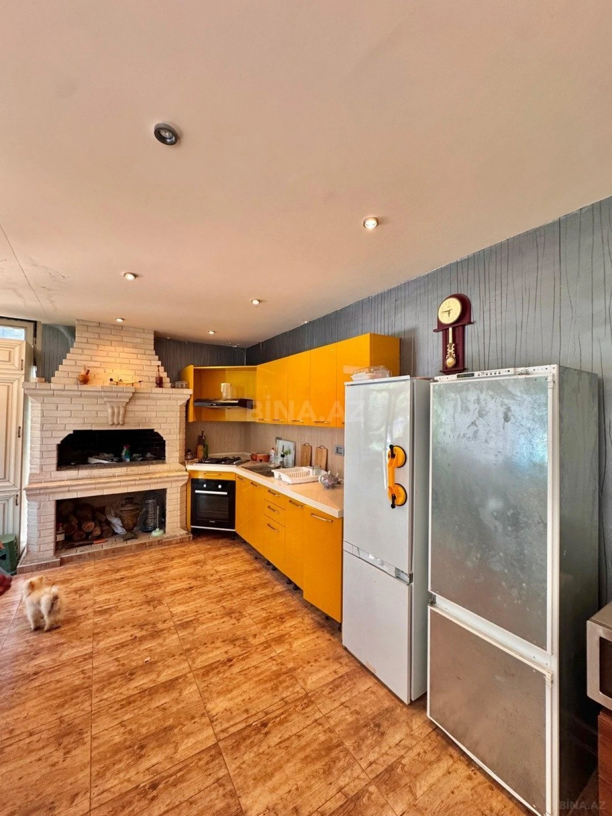 Satılır 10 otaqlı həyət evi 750 m²